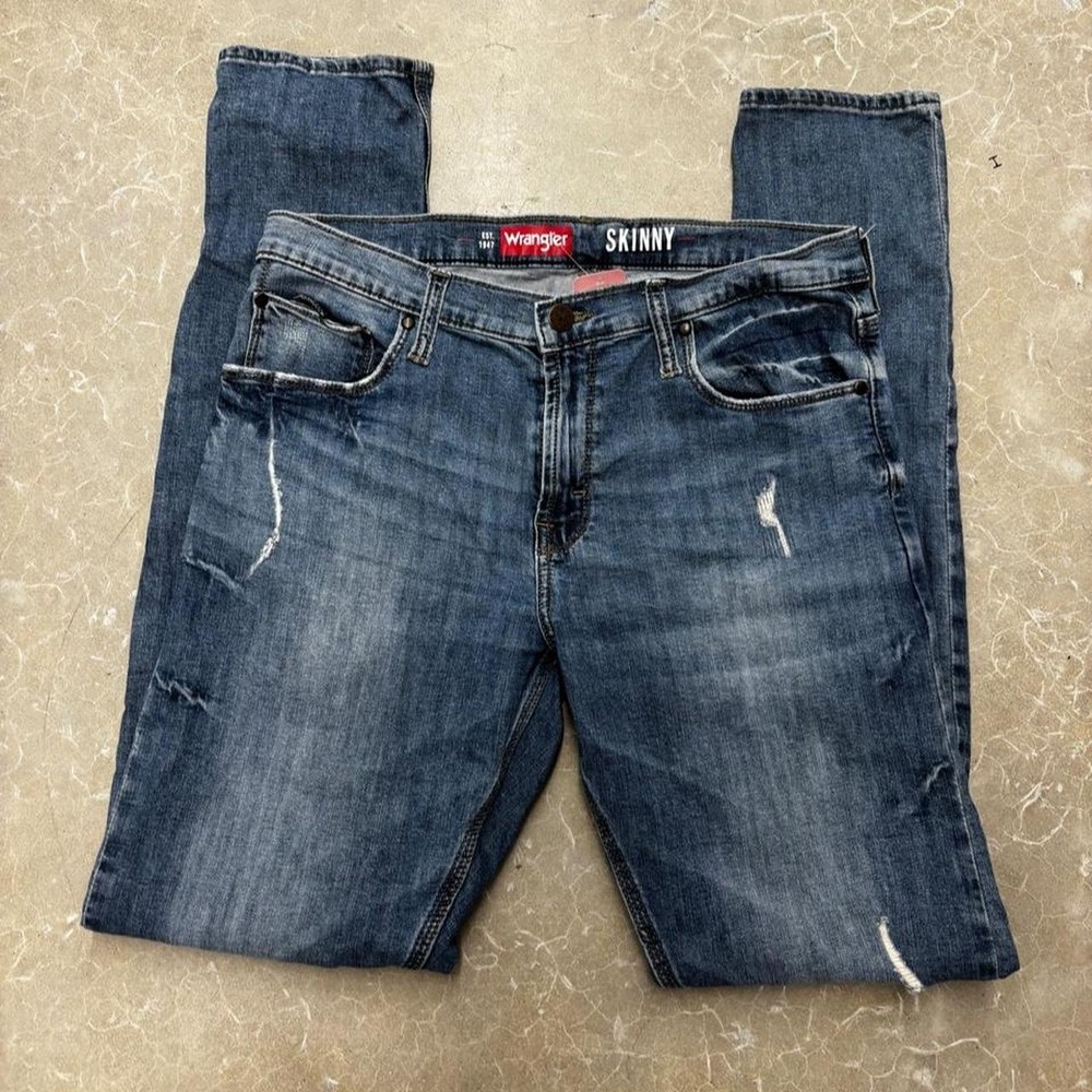 WRANGLER MEDIUM WASH DISTRESSED SKINNY JEANS